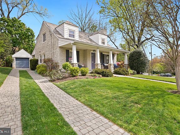2nd image of 3209 Cummings Ln