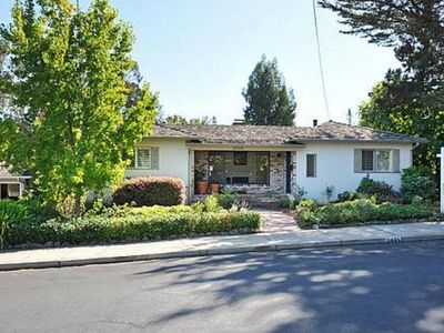 2435 Eaton Ave, San Carlos, CA, 94070