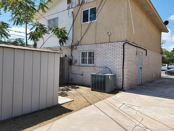 4th image of 618 Park St