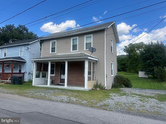 2nd image of 138 Mill St