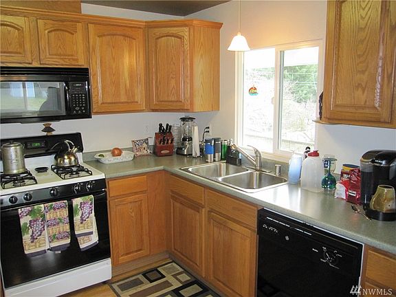 2nd image of 10914 144th St E