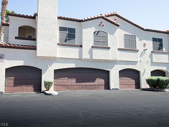 2nd image of 2975 Bluegrass Ln APT 524