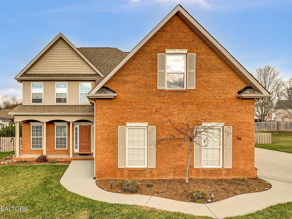 1st image of 862 Silver Leaf Dr