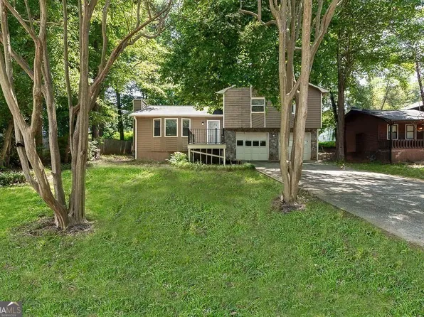 795 Sheppard Cv, Stone Mountain, GA 30083