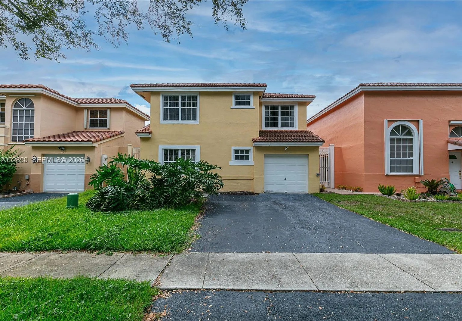 Embassy Lakes Phase Iii — Photo 1