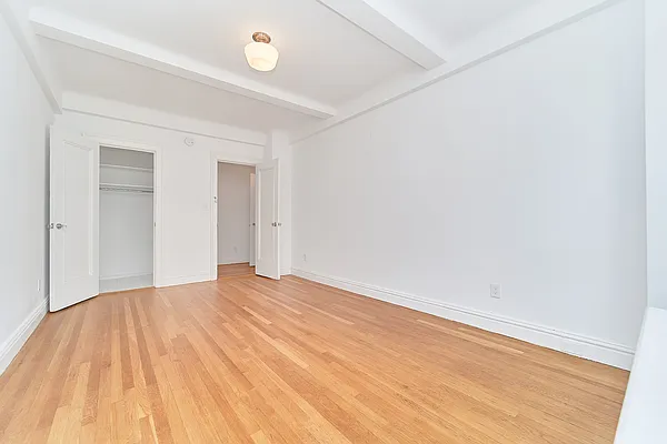 Rented by Living New York | media 12