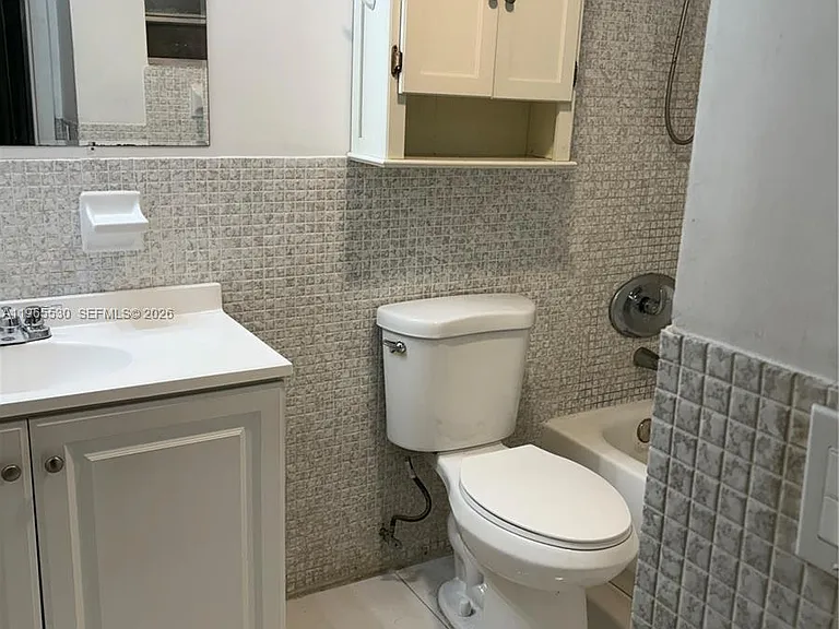 1475 NE 125th Ter #403B — Photo 8