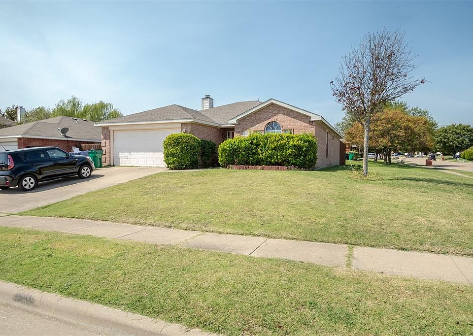 1st image of 2609 Highridge Dr