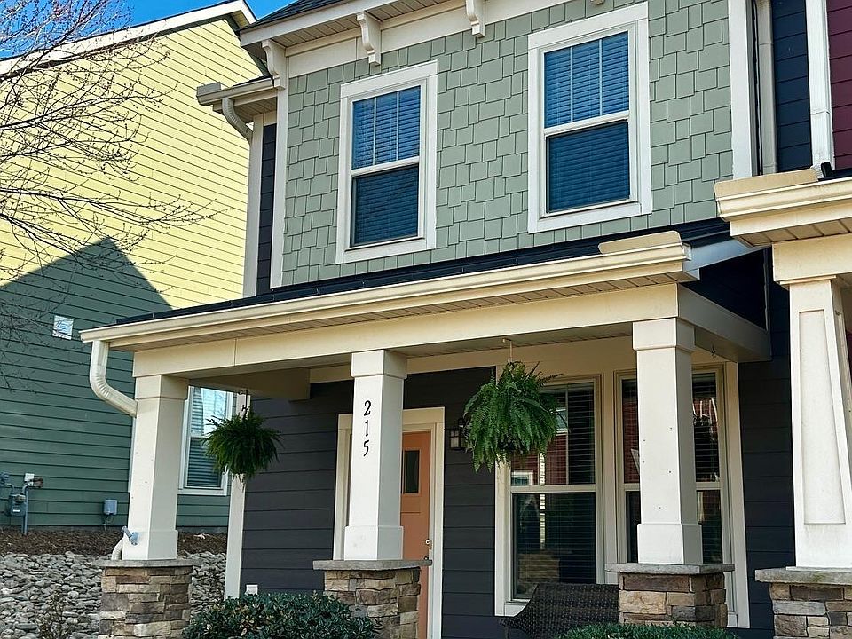 1st image of 215 Meritage St