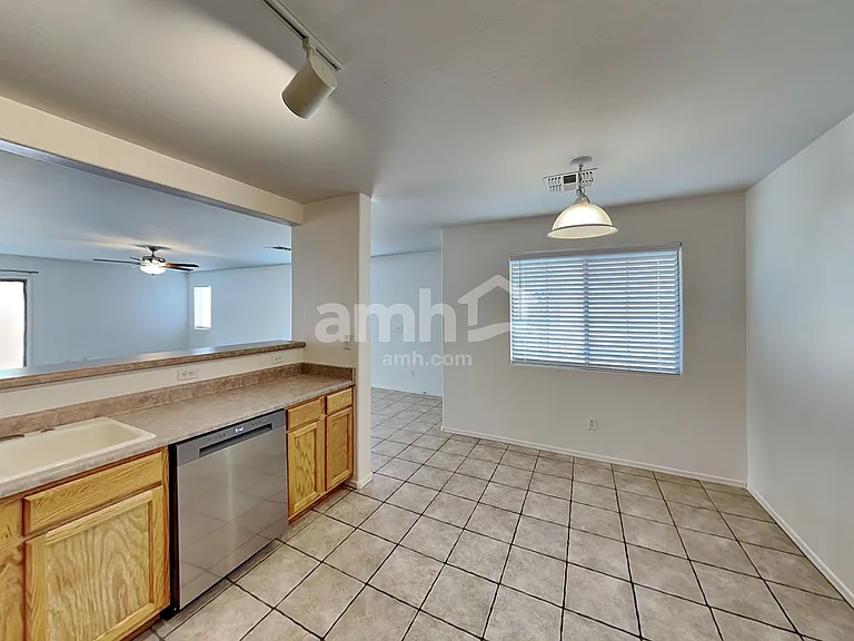 44744 W Paitilla Ln — Photo 4