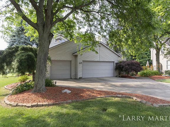 3rd image of 5021 Windybrook Dr SW