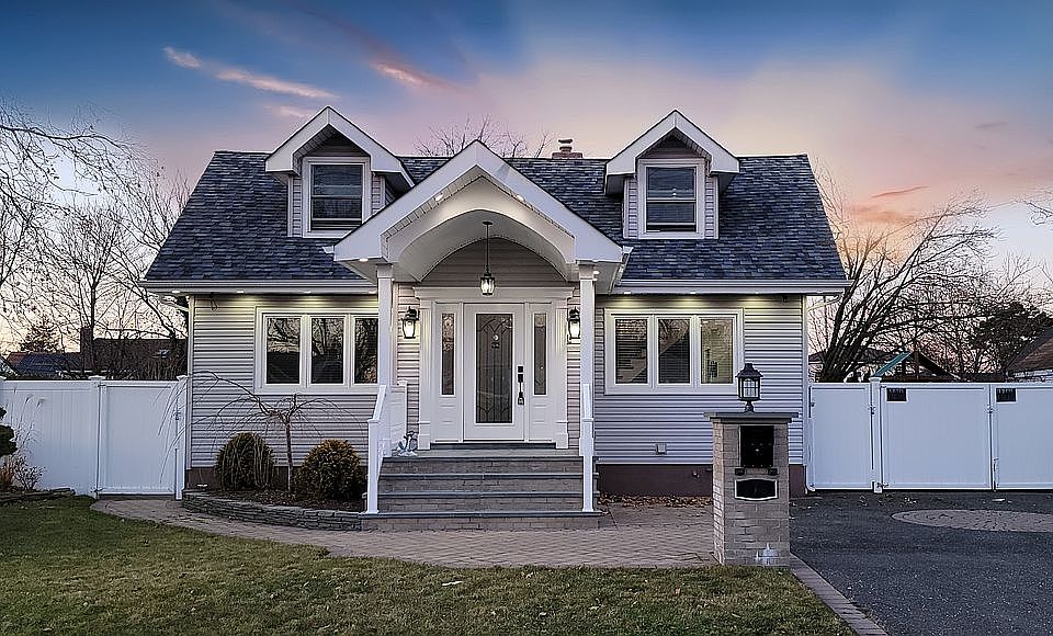 1st image of 218 Bergen Ct