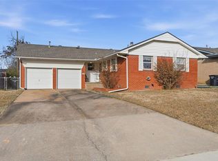 115 NE 8th St, Moore, OK 73160