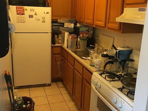 4th image of 2607 2nd St #1