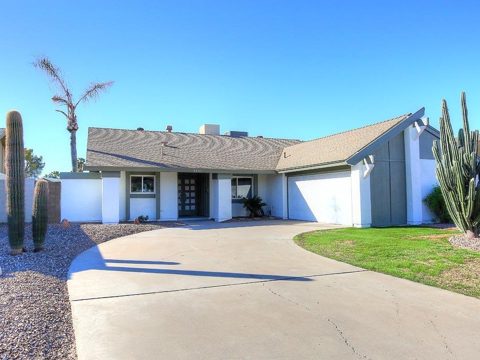 1st image of 2533 E Larkspur Dr
