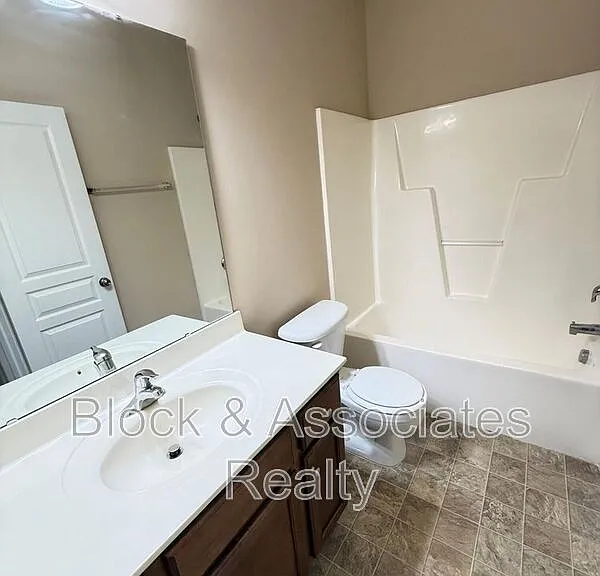 705 Keystone Park Dr #26 — Photo 32