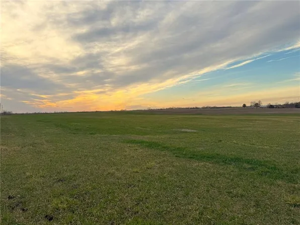 1560 N 100th Rd, Baldwin City, KS 66006