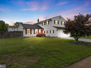 14 Stonebridge Rd, Cherry Hill, NJ 08003