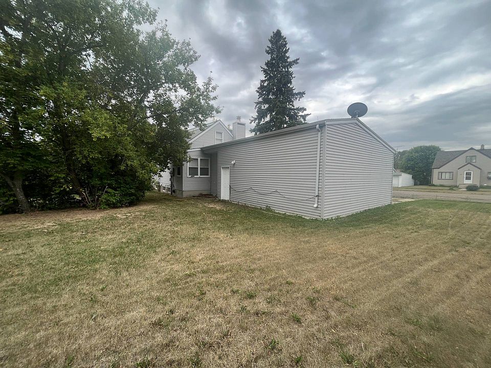 406 1st St NE, Rolla, ND 58367 MLS 11198464 Zillow