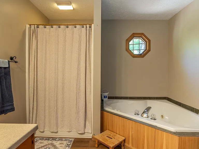 1106 W Countryside Ln — Photo 21