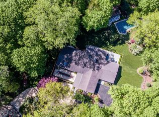 6 March Ln, Port Washington, NY 11050