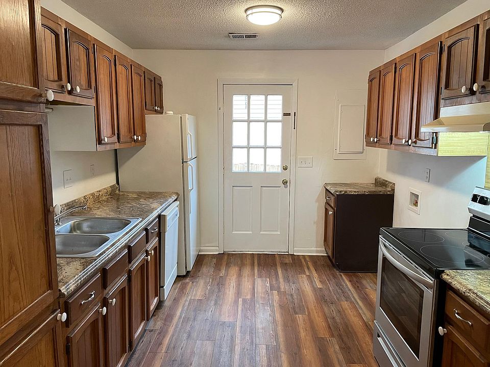 1st image of 1543 Theresa Dr #B