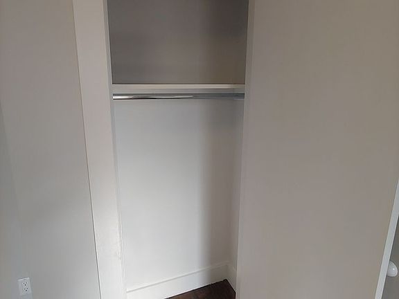 5th image of 411 E 118th St #B7