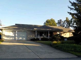 2013 Black Oak Dr, Red Lion, PA 17356