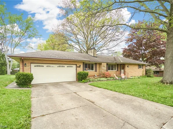 639 N Azalea Blvd, Barberton, OH 44203