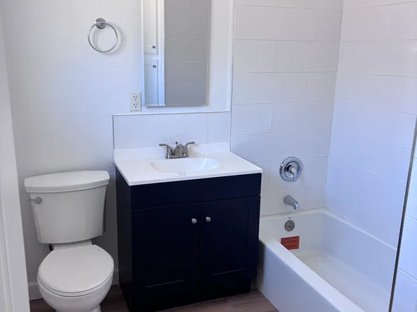 2203 E Westport Dr APT 6, Anaheim, CA 92806
