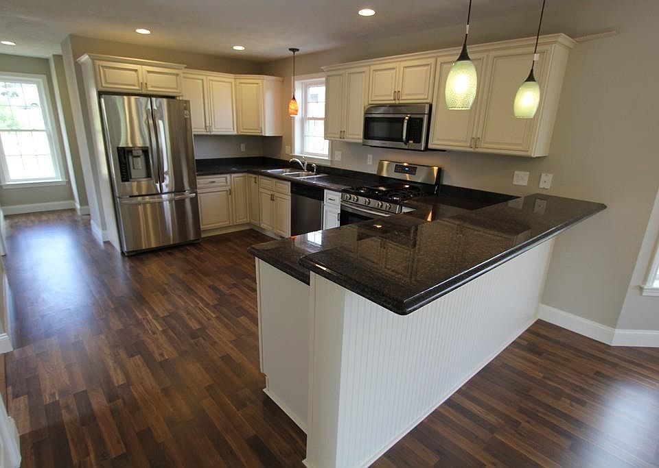 2nd image of 32 Autumn Gate Cir