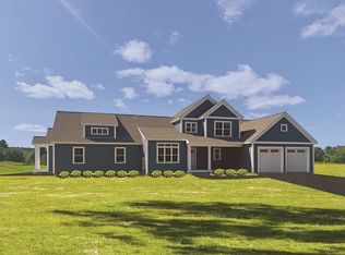 4 Putnam Rd, Hudson, NH 03051