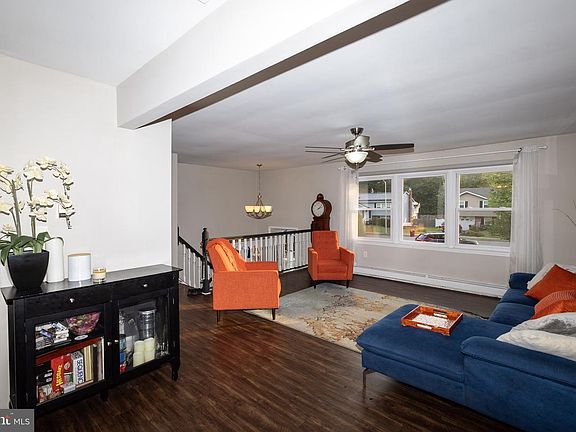 3rd image of 1207 Malatesta Ave