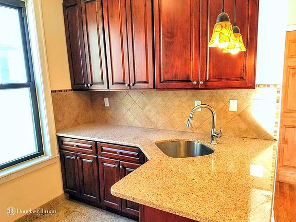 2nd image of 2817 33rd St APT 3F