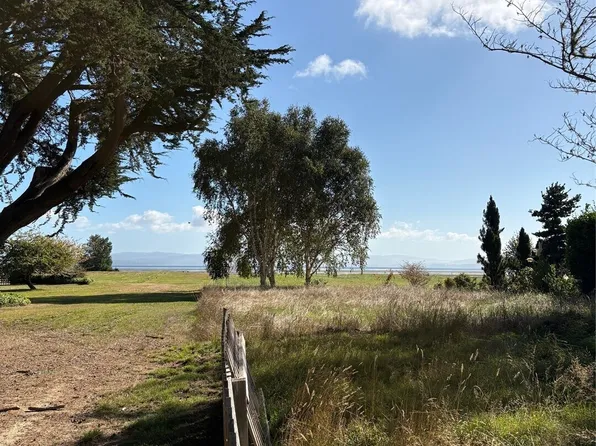 33880 Territory Road, Oysterville, WA 98640