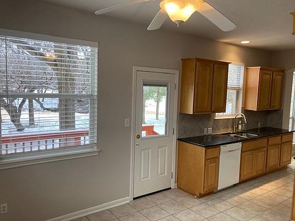 5th image of 3925 Lord Byron Cir