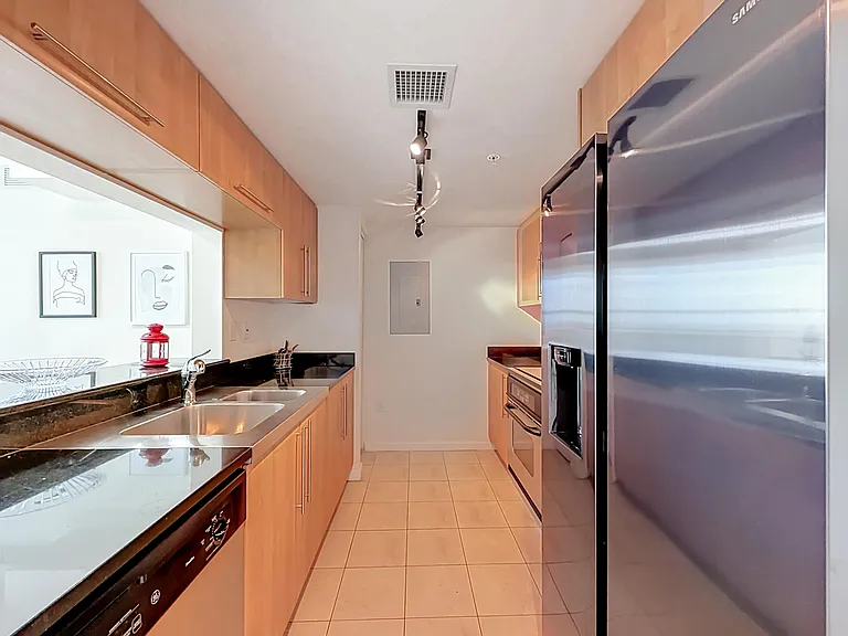 610 W Las Olas Blvd #1819N — Photo 13