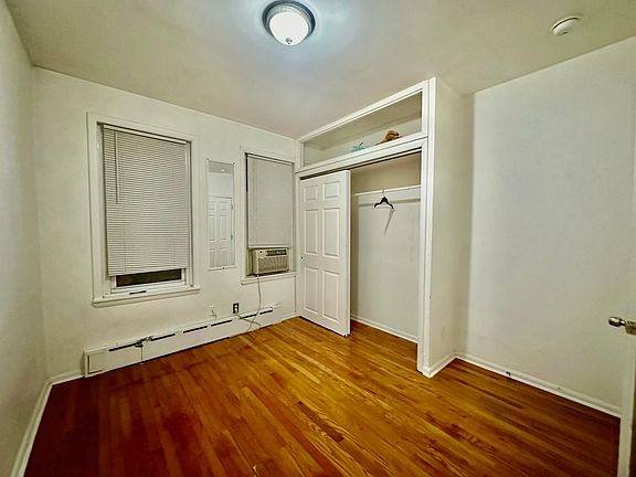 3rd image of 1537 S Newkirk St