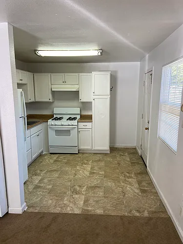 54 Cherry Ln #E Photo 1