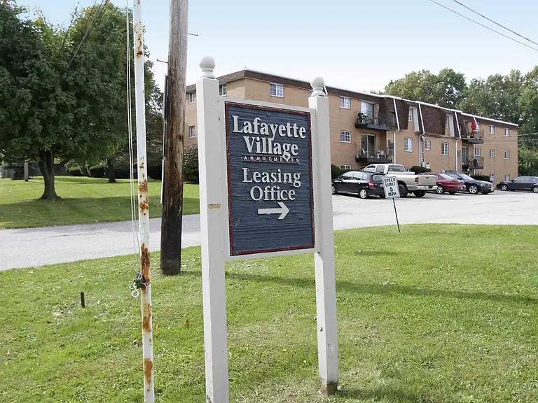 Lafayette Village — Photo 12