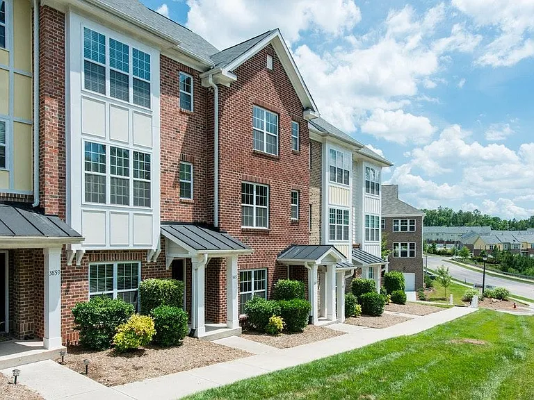 3857 Cary Glen Blvd — Photo 2