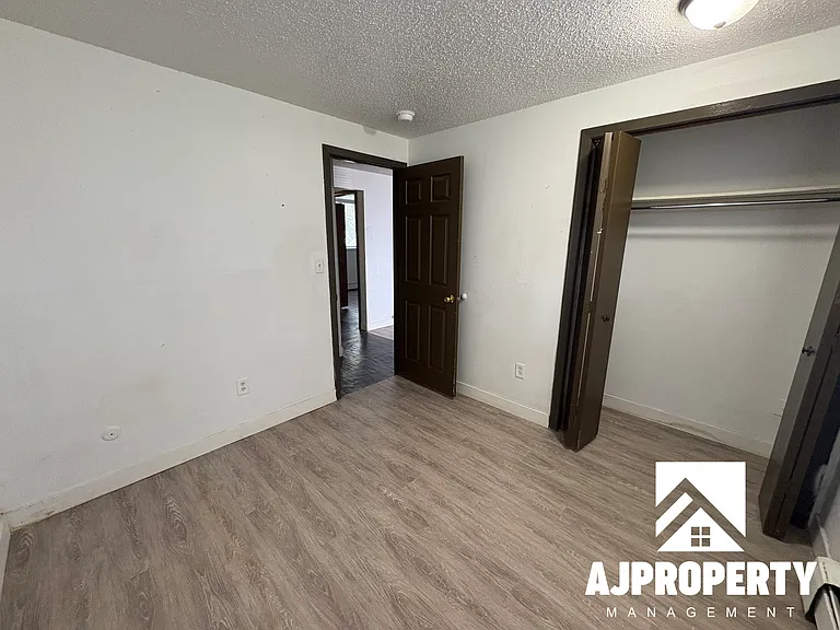 114 W 43rd St #3 — Photo 11