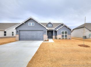 7618 E 89th Pl N, Owasso, OK 74055