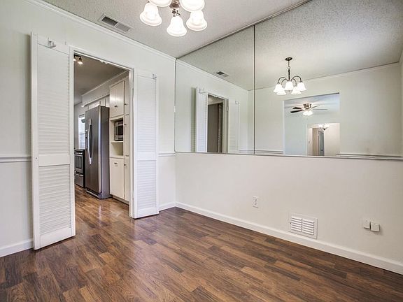 5th image of 3509 Columbia Blvd