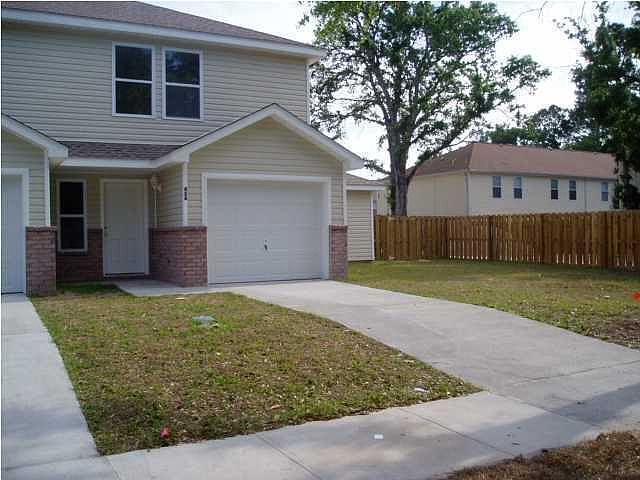 1st image of 42 Park Cir SE #A