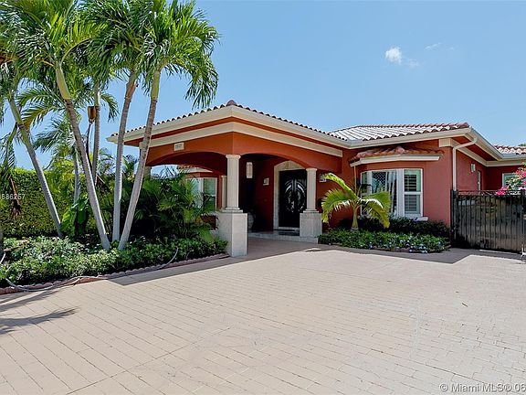 4th image of 7517 W Treasure Dr