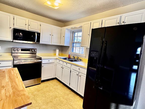 4th image of 1112 Opequon Ave