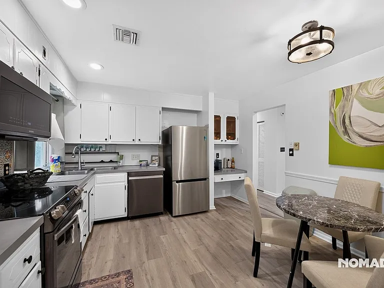 3131 Andrea Ave — Photo 2
