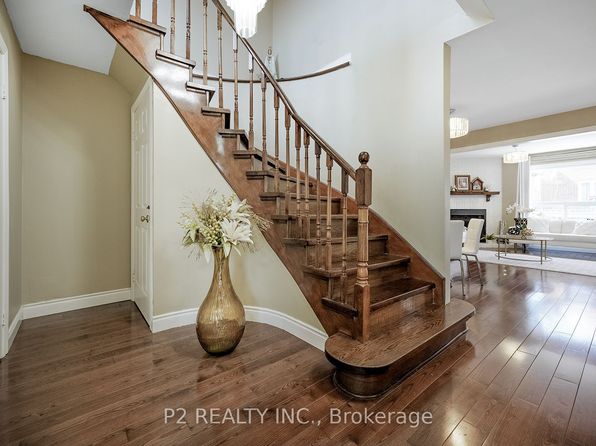 164 Macedonia Cres, Mississauga, ON L5B 3J5