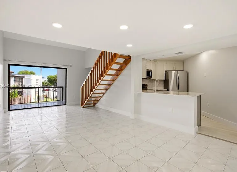 9425 Fontainebleau Blvd #202 — Photo 5